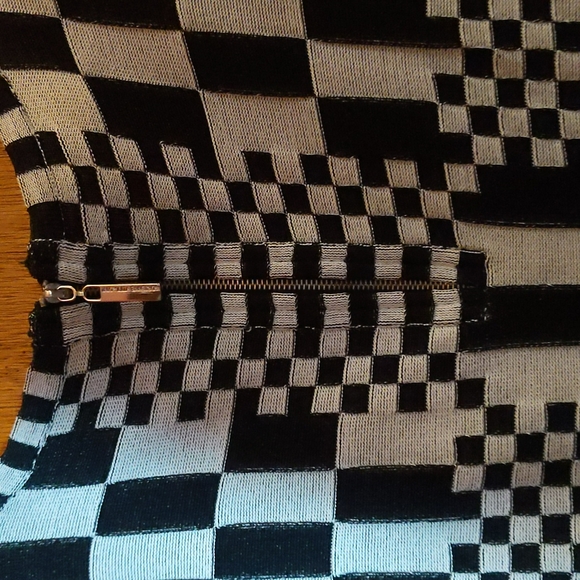 Adrienne Vittadini Gray & Black Dress, M - Picture 3 of 5